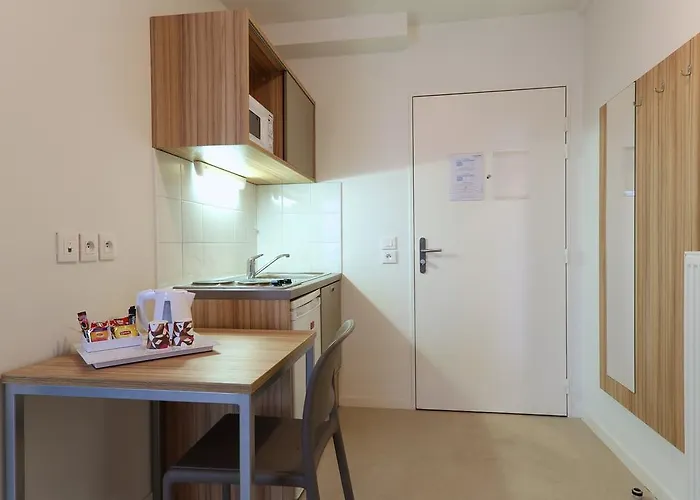 Apparteo Aparthotel 3*